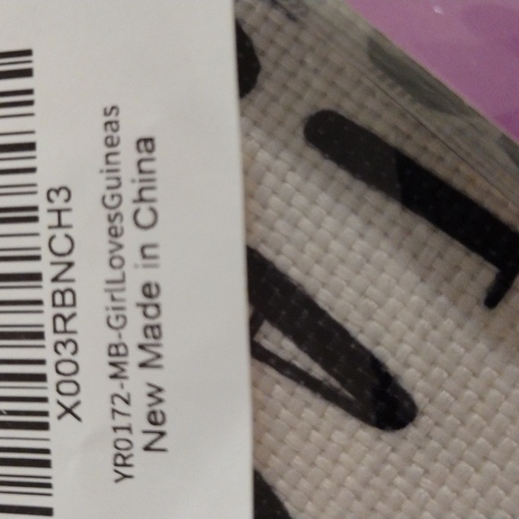 NWT Guinea Pig Makeup Bag and Goodies - Picture 9 of 9